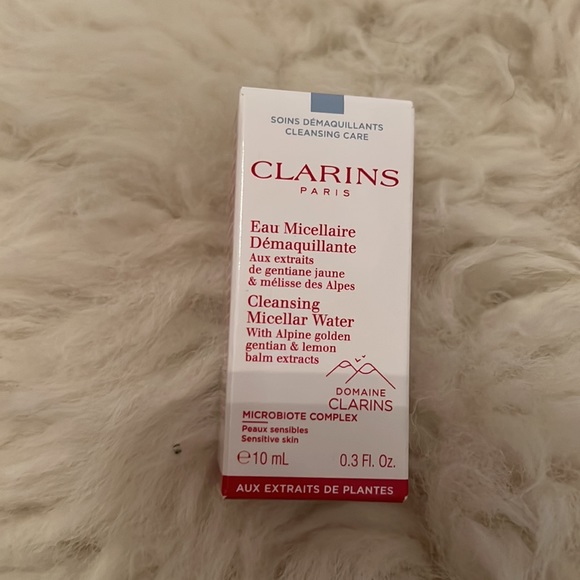 5 Clarins samples and cosmetics bag. - Picture 5 of 8